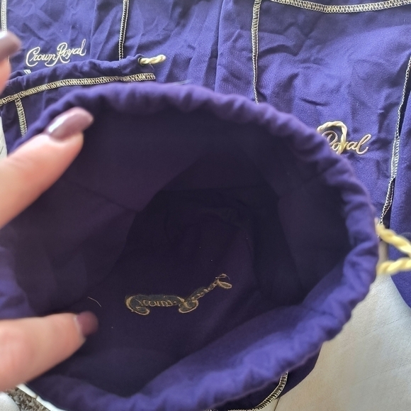Lot of 10 Crown Royal 9" Purple Drawstring Bags Medium size - Picture 4 of 7